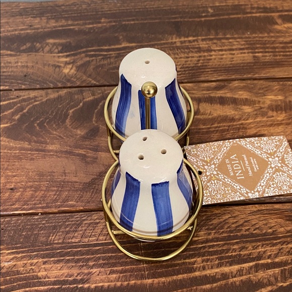 Salt & Pepper Shakers w/ Holder - Picture 6 of 15